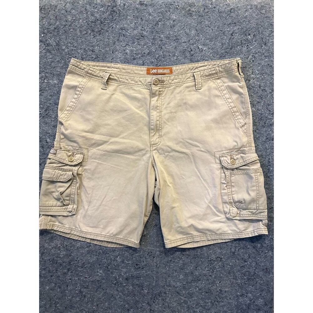 Lee Dungarees Men’s Khaki Cargo Shorts – Size 42